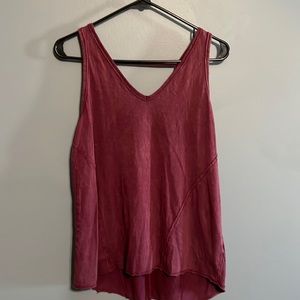 Burgundy tank top and fun back